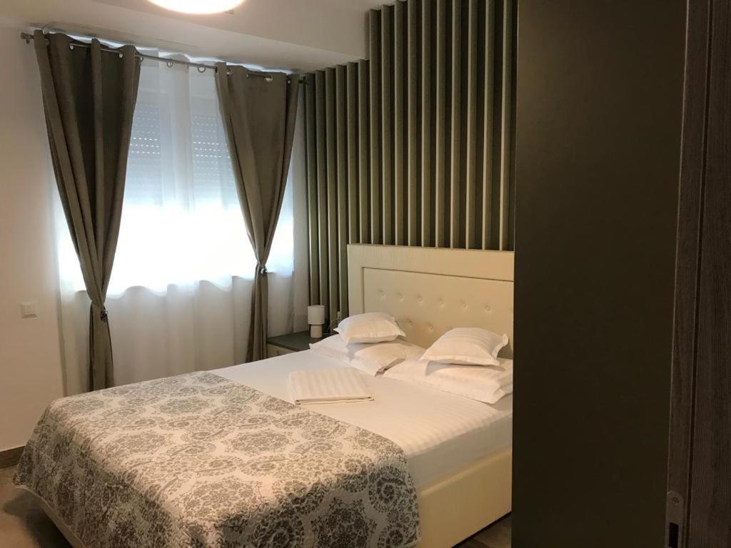 Matteo 2 Apartments Marina Surf Residence, Mamaia Nord - Navodari,1 Vedere Frontala,2 Cu Vedere Laterala La Mare Luaran gambar
